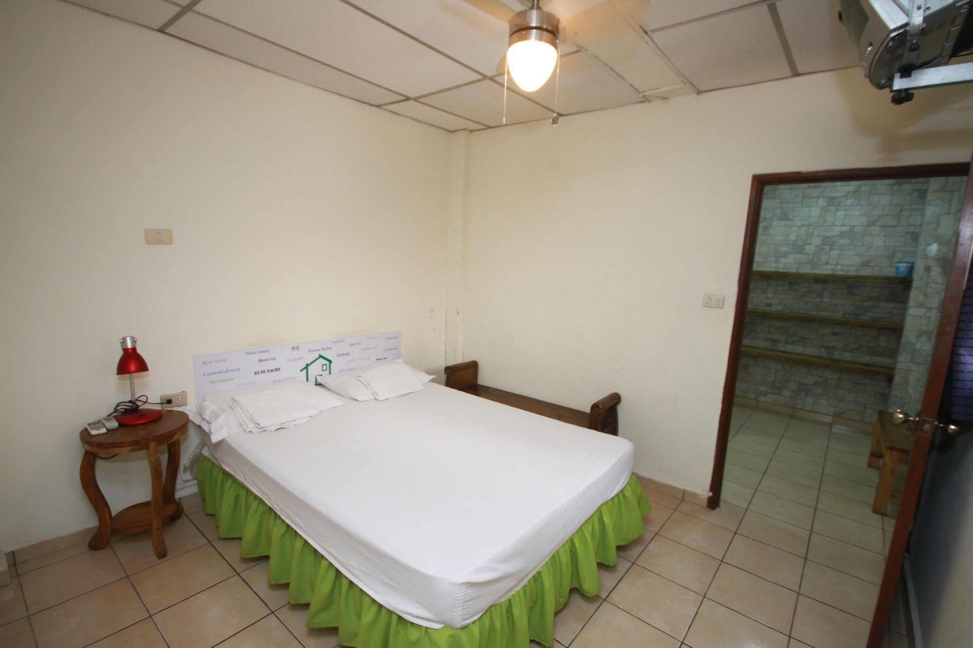 Hostal Casa Verde Santa Ana Esterno foto