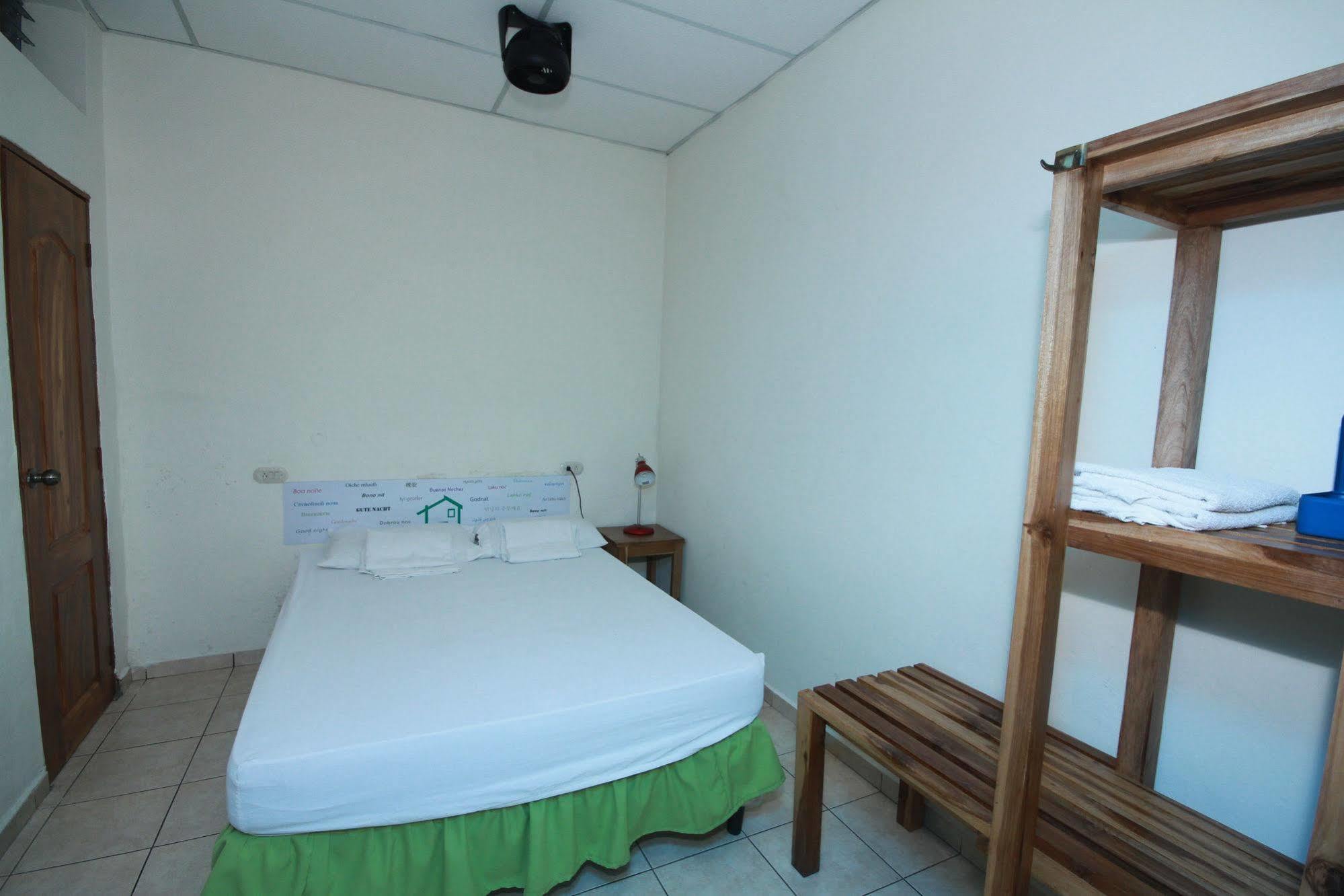 Hostal Casa Verde Santa Ana Esterno foto