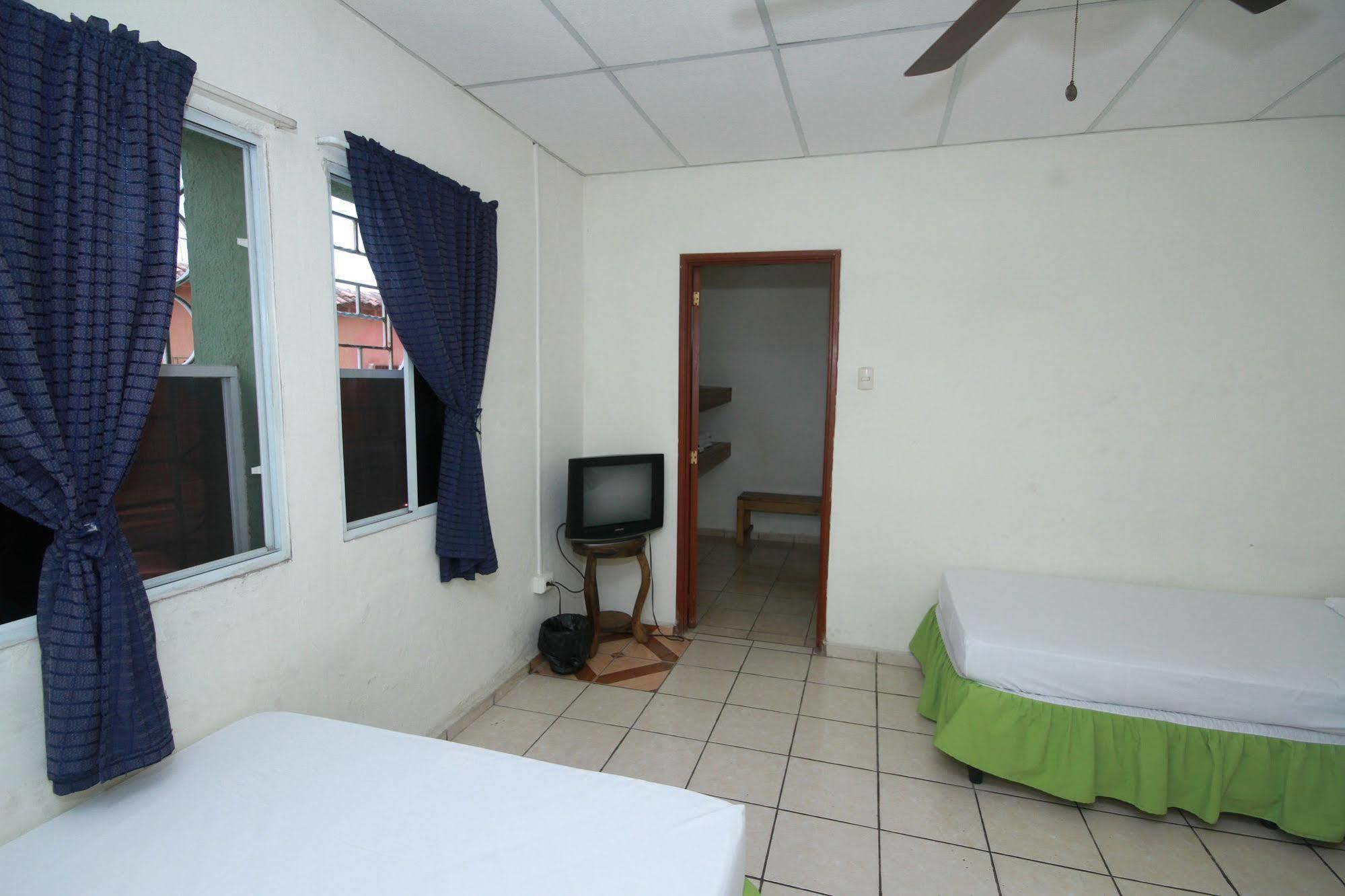 Hostal Casa Verde Santa Ana Esterno foto